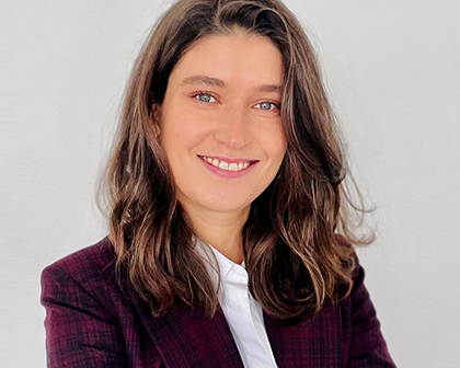 Alexandra Andhov-420x336