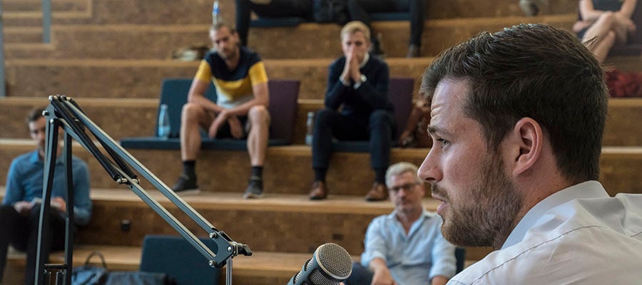 dkkg-image-900x400-paneldebat-3
